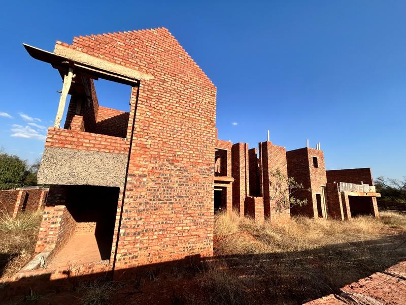5 Bedroom Property for Sale in Leloko Lifestyle Estate North West